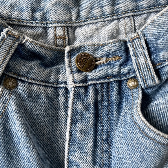 Vintage 90’s light wash high waisted jeans - Picture 12 of 12